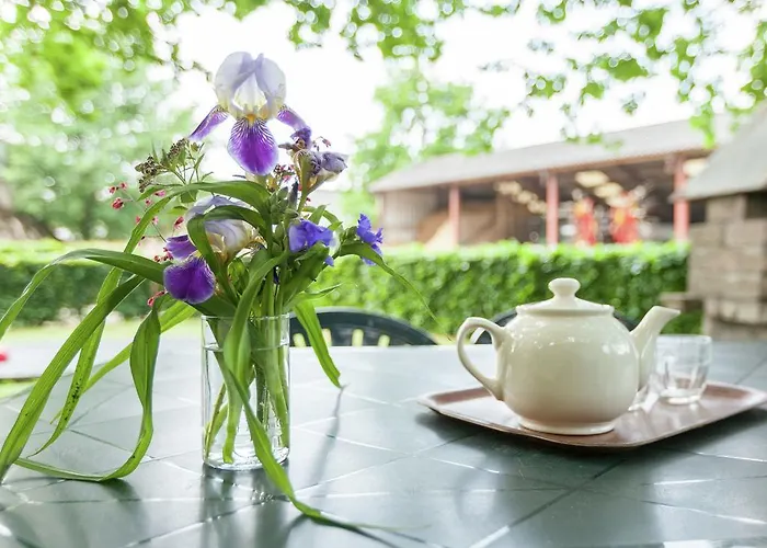 Chalet With Scenic Terrace *